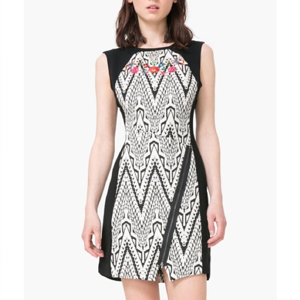 Designual Black and White Embroidered Dress
